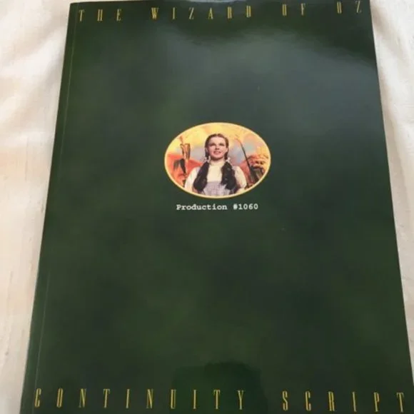 Wizard of Oz Deluxe VHS Edition (NWOT) - Picture 3 of 12